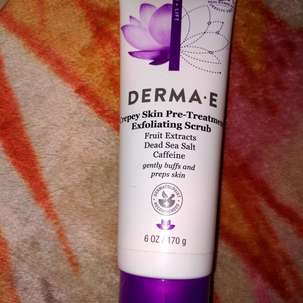 New Derma E Crepey Skin Pre-Treatment Exfoliating Scrub 6 oz